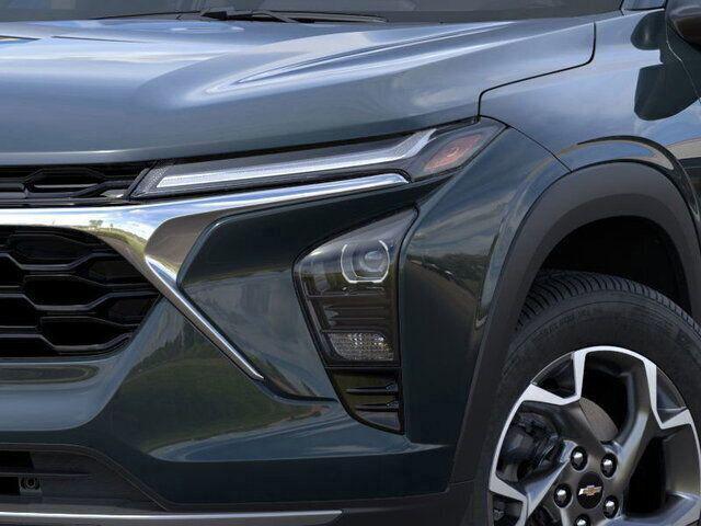 new 2025 Chevrolet Trax car, priced at $25,830