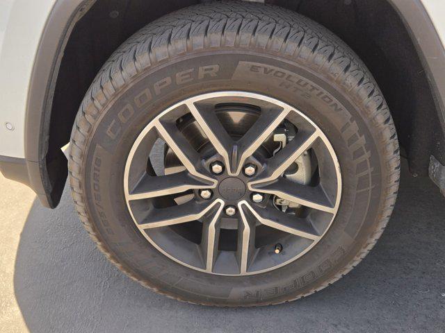 used 2020 Jeep Grand Cherokee car, priced at $27,292