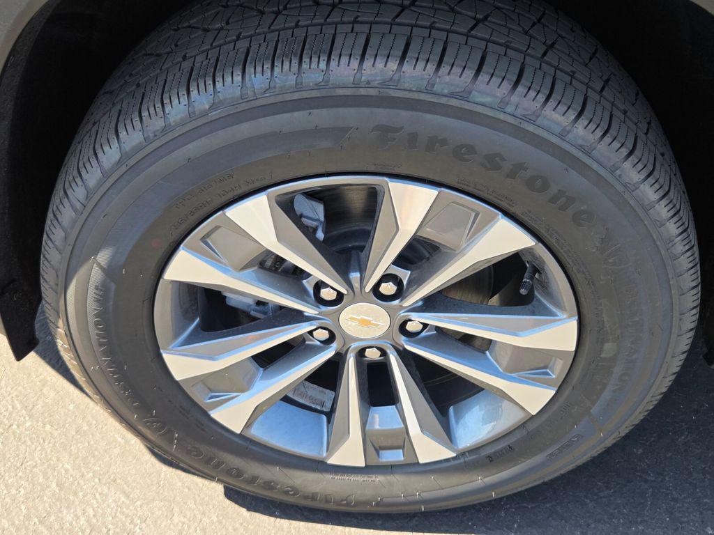 new 2026 Chevrolet Equinox car, priced at $32,680