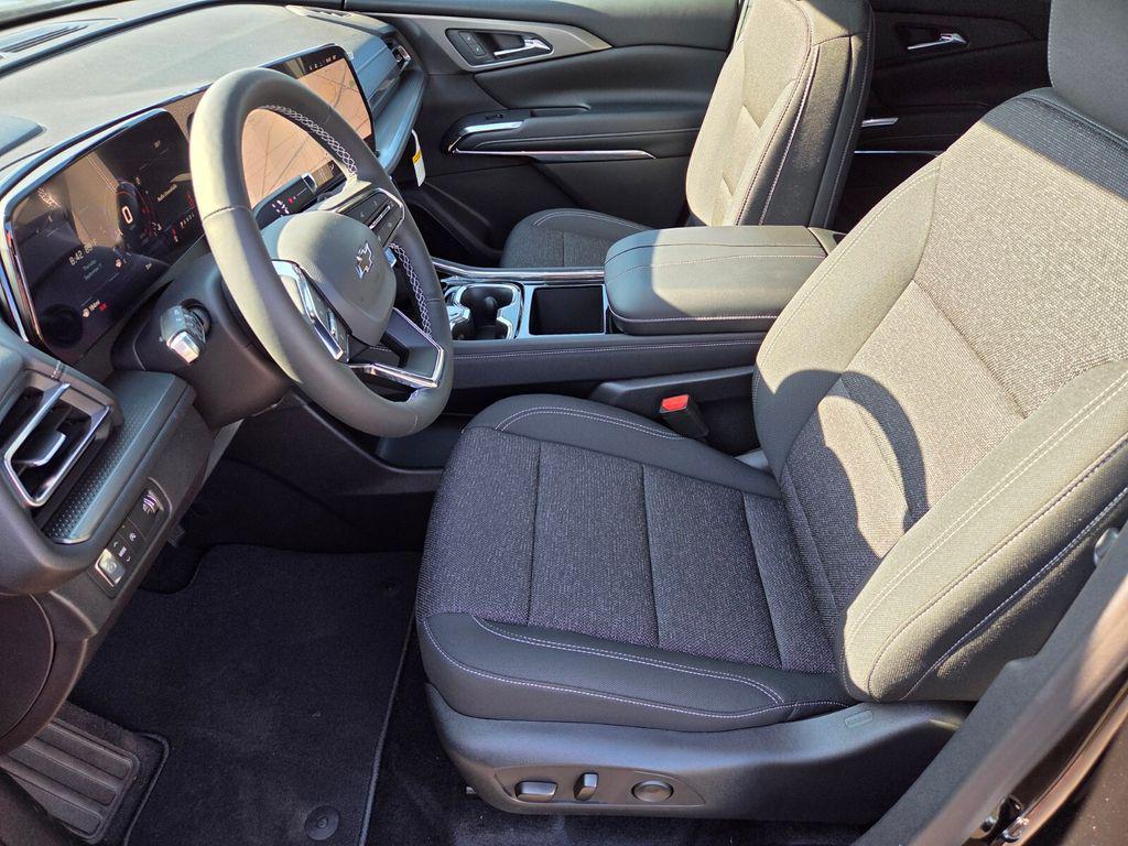 new 2026 Chevrolet Traverse car, priced at $46,300
