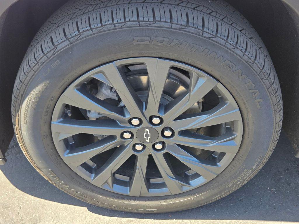 used 2023 Chevrolet Traverse car, priced at $35,813