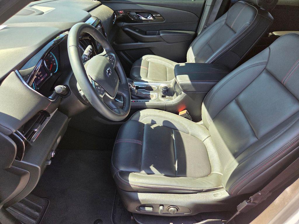 used 2023 Chevrolet Traverse car, priced at $35,813