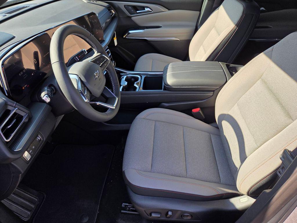 new 2026 Chevrolet Traverse car, priced at $45,405