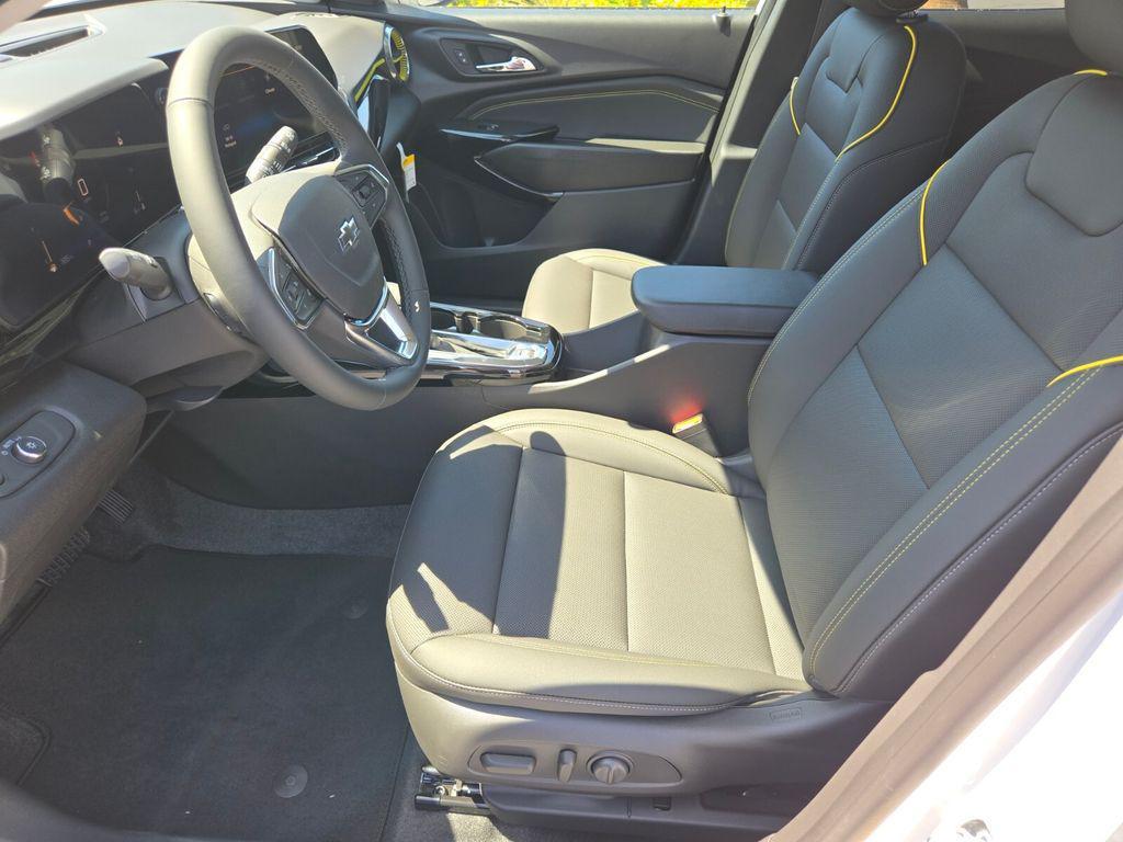 new 2025 Chevrolet Trax car, priced at $26,980