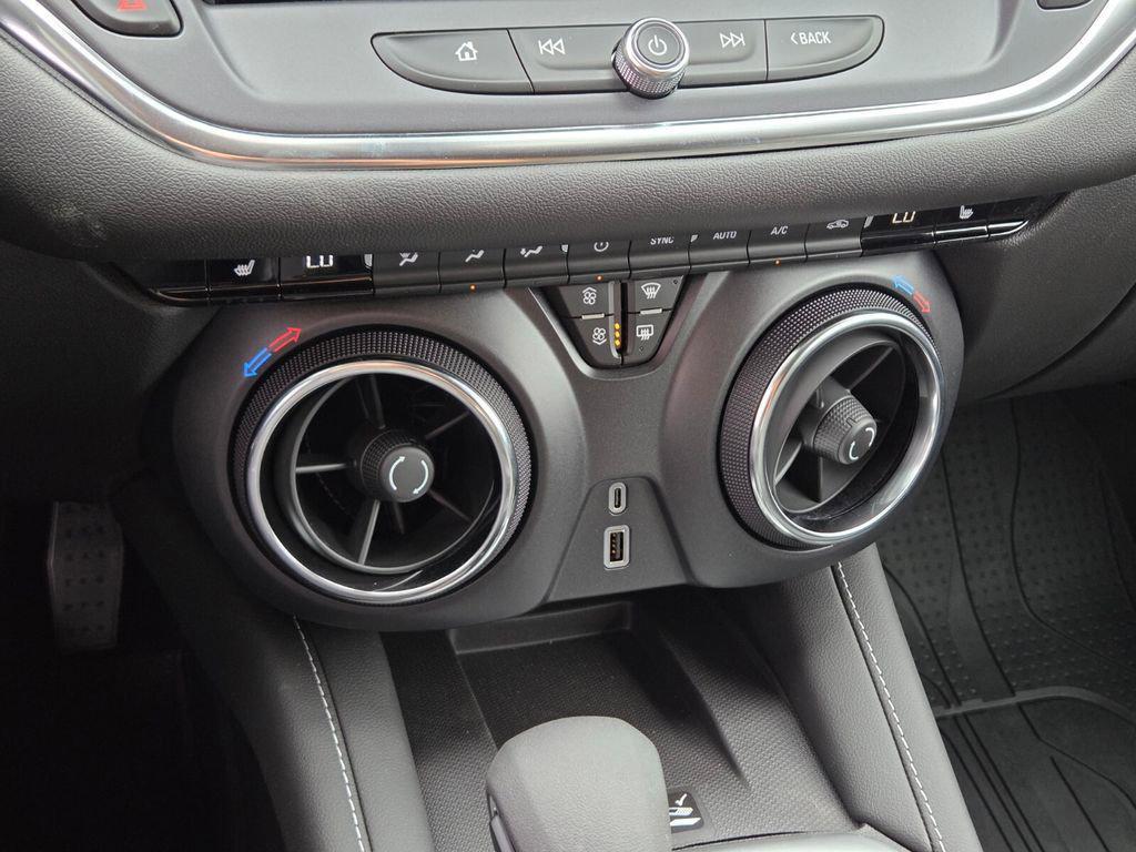 new 2025 Chevrolet Blazer car, priced at $35,270