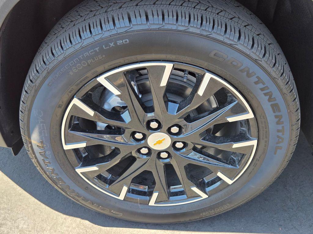 new 2026 Chevrolet Traverse car, priced at $47,115