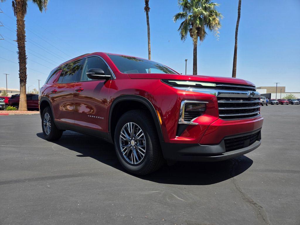 new 2025 Chevrolet Traverse car, priced at $43,814