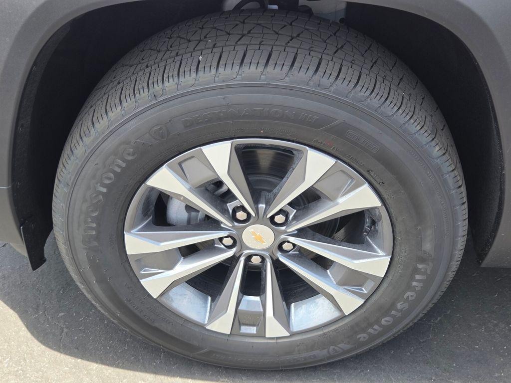 new 2026 Chevrolet Equinox car, priced at $32,235