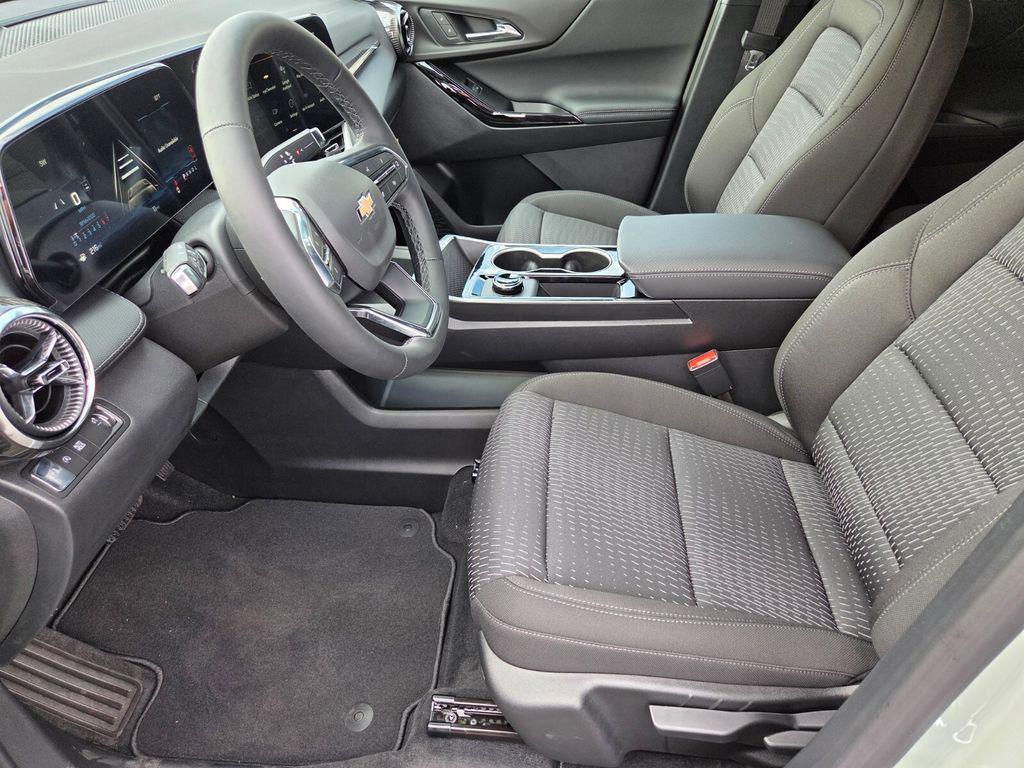 new 2026 Chevrolet Equinox car, priced at $28,382