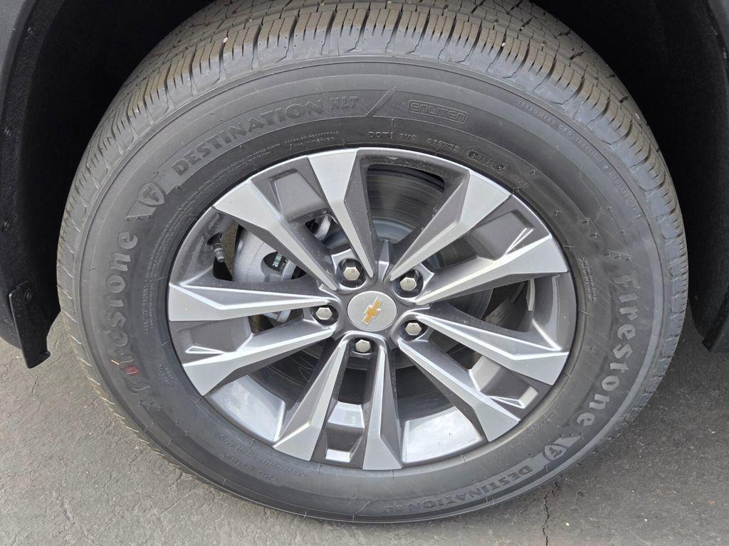 new 2026 Chevrolet Equinox car, priced at $28,382