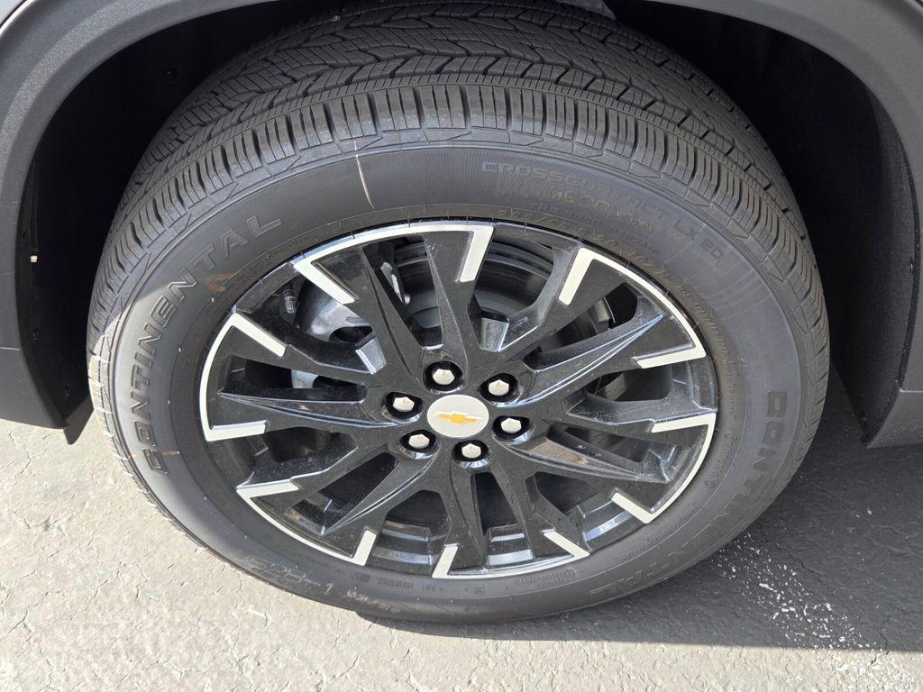 new 2026 Chevrolet Traverse car, priced at $47,845