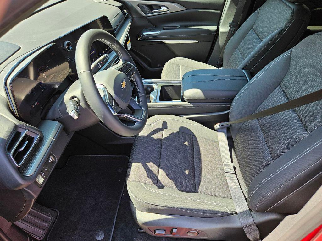 new 2025 Chevrolet Traverse car, priced at $43,390