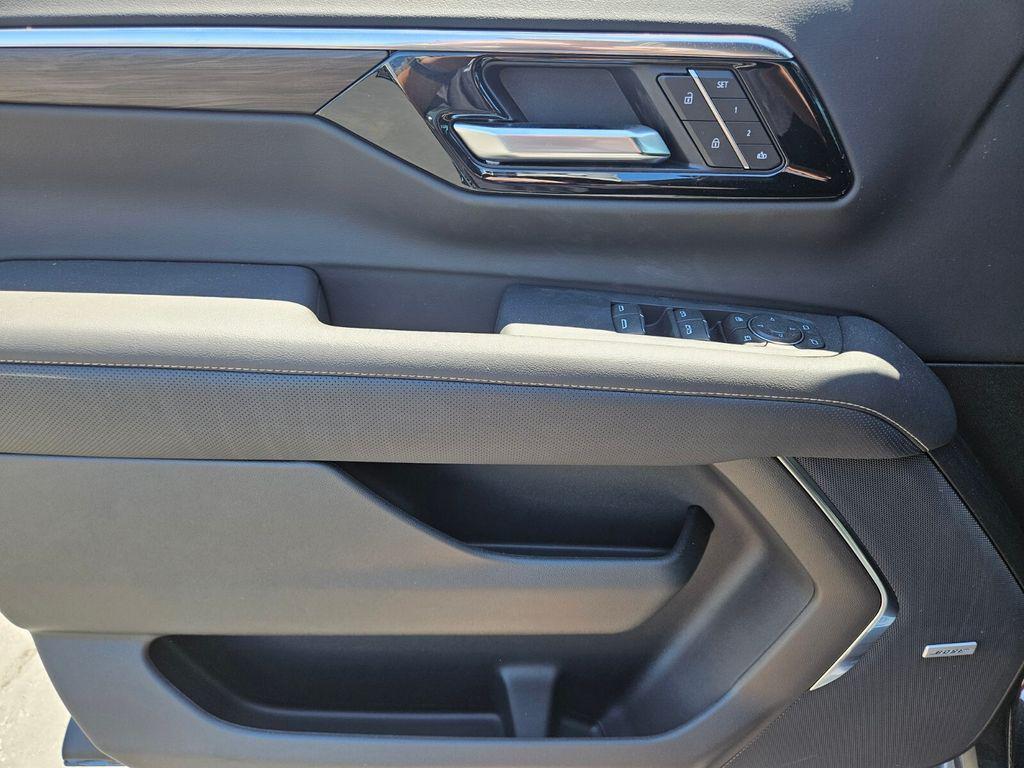 new 2025 Chevrolet Suburban car, priced at $89,200