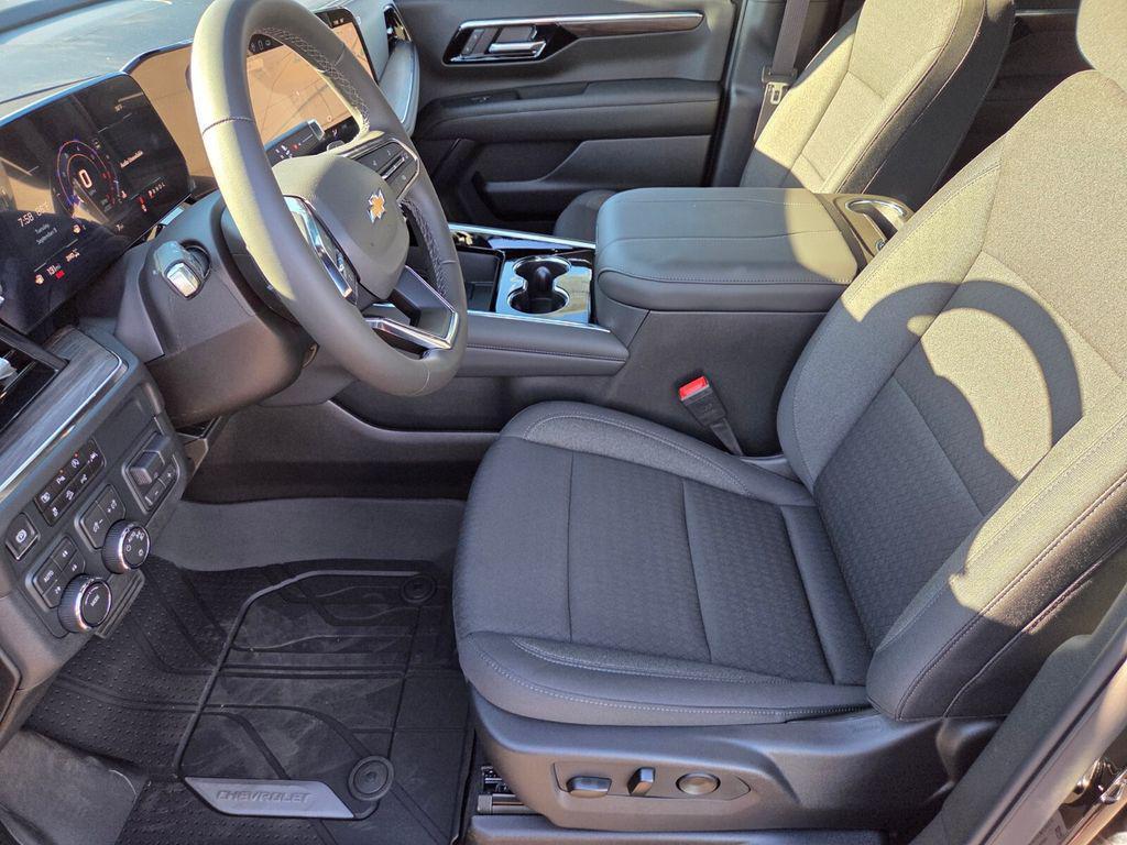 new 2025 Chevrolet Suburban car, priced at $71,700
