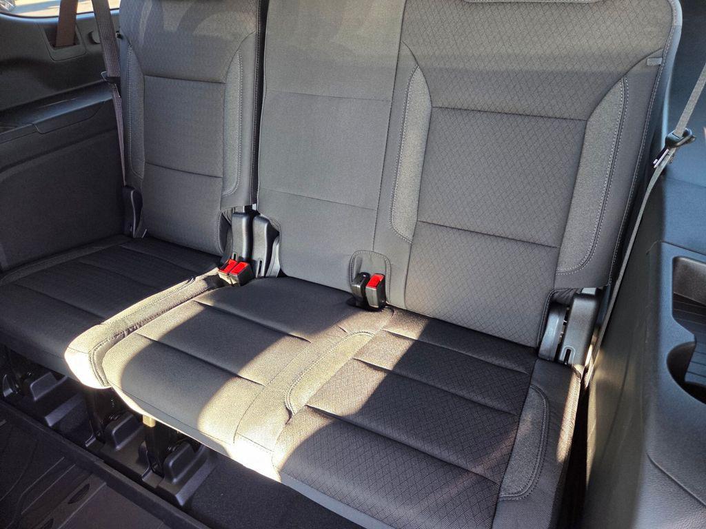new 2025 Chevrolet Suburban car, priced at $71,700