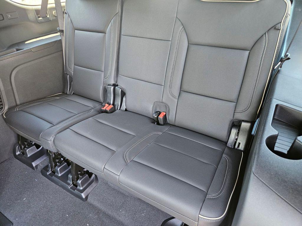 new 2025 Chevrolet Suburban car, priced at $89,695
