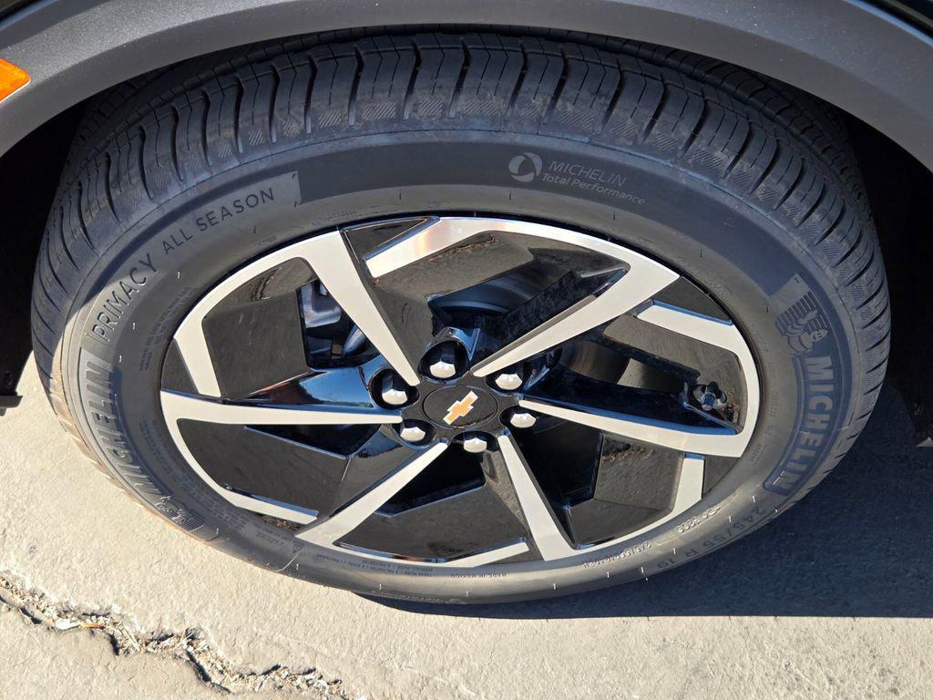 new 2026 Chevrolet Equinox EV car, priced at $31,684