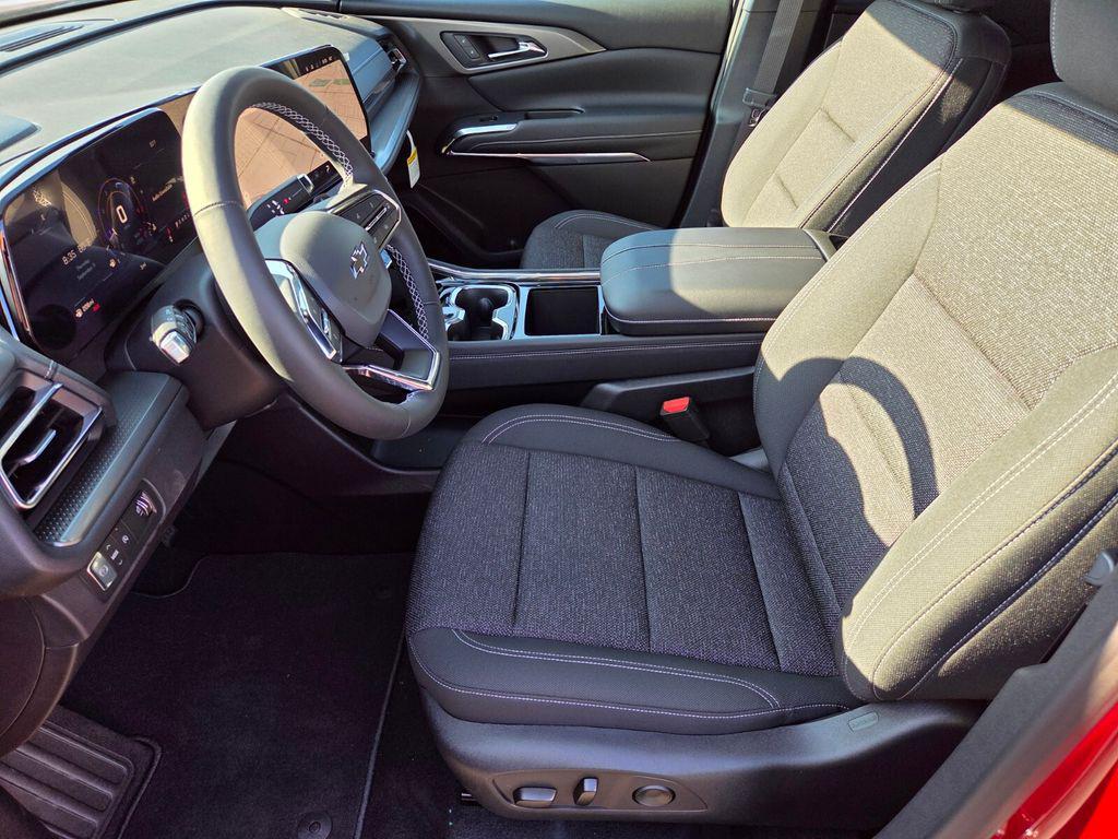 new 2026 Chevrolet Traverse car, priced at $46,795