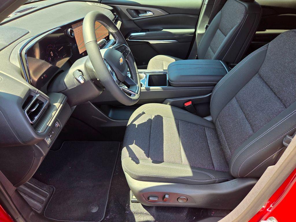 new 2025 Chevrolet Traverse car, priced at $43,340