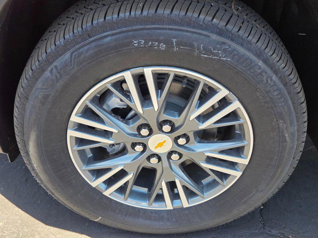 new 2025 Chevrolet Traverse car, priced at $43,340