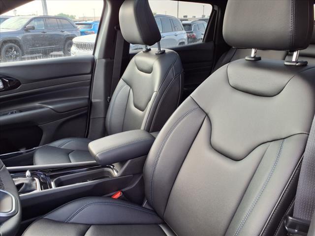 new 2025 Jeep Compass car, priced at $31,650