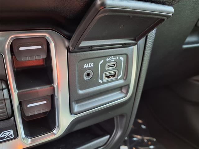 new 2025 Jeep Wrangler car, priced at $45,697