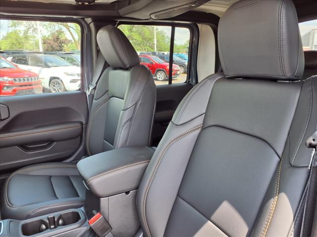 new 2025 Jeep Gladiator car, priced at $50,705