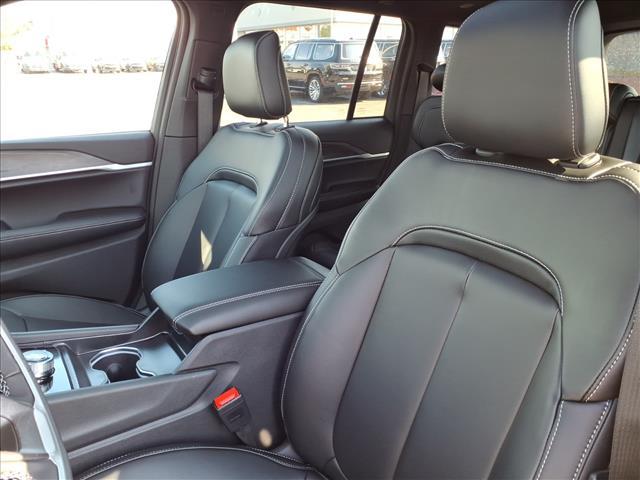new 2025 Jeep Grand Cherokee car, priced at $46,926