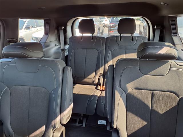 new 2025 Jeep Grand Cherokee L car, priced at $38,526