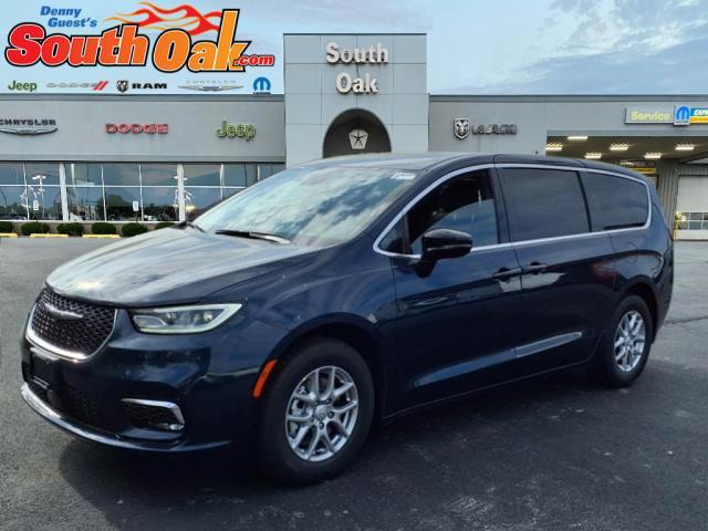 new 2025 Chrysler Pacifica car, priced at $37,750