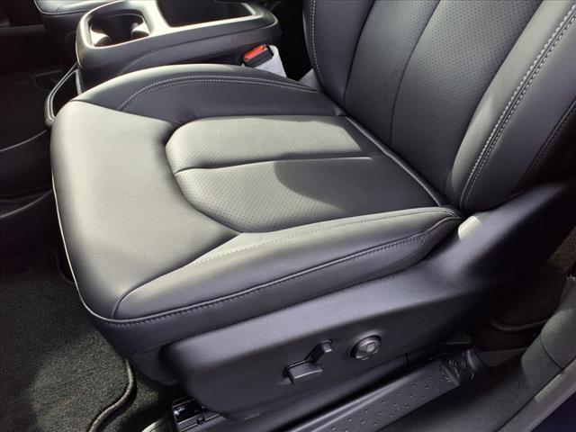 new 2025 Chrysler Pacifica car, priced at $37,750