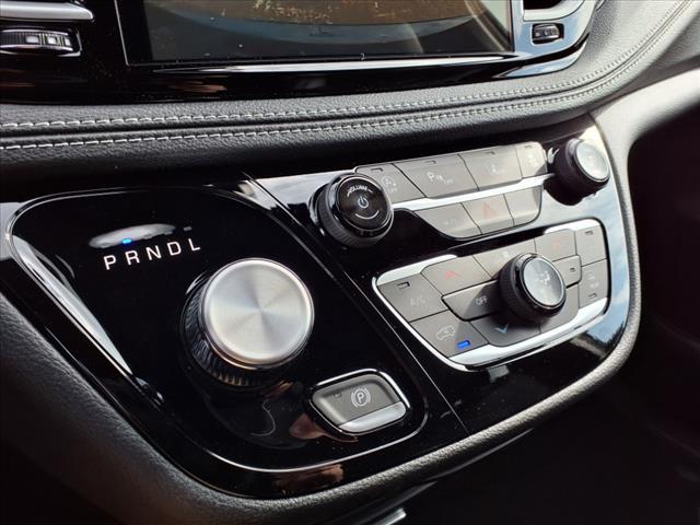 new 2025 Chrysler Pacifica car, priced at $37,750