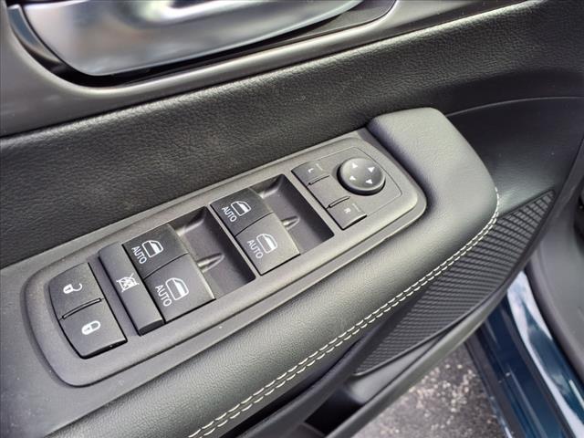 new 2025 Chrysler Pacifica car, priced at $37,750