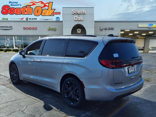 new 2026 Chrysler Pacifica car, priced at $51,305