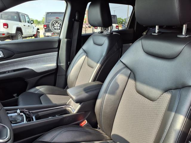 new 2025 Jeep Compass car, priced at $25,300
