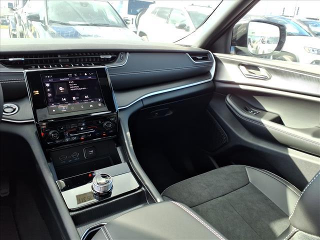 new 2025 Jeep Grand Cherokee car, priced at $42,417