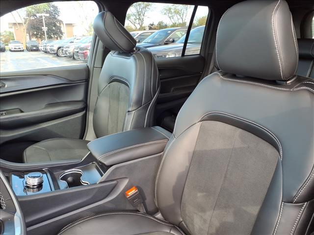new 2025 Jeep Grand Cherokee car, priced at $42,417