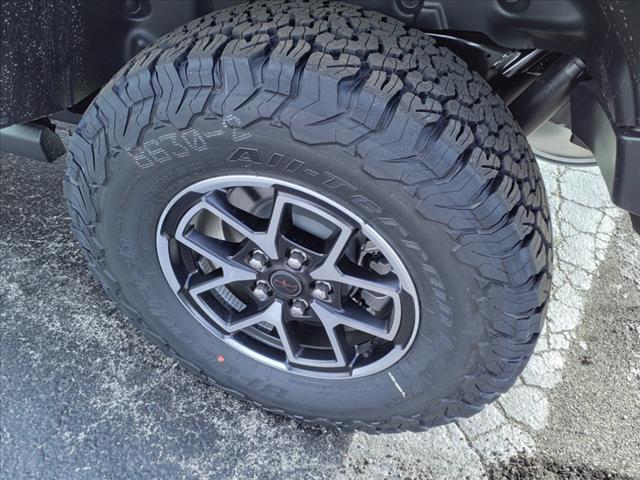 new 2025 Jeep Wrangler car, priced at $58,051