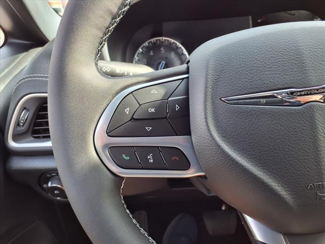 new 2025 Chrysler Pacifica car, priced at $37,334