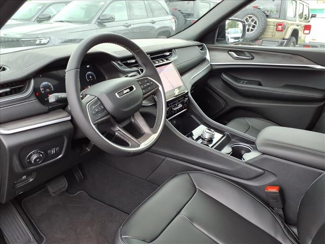 new 2025 Jeep Grand Cherokee car, priced at $47,462