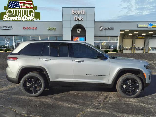 new 2025 Jeep Grand Cherokee car, priced at $41,912