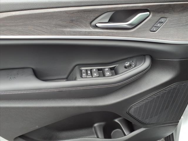 new 2025 Jeep Grand Cherokee L car, priced at $46,610