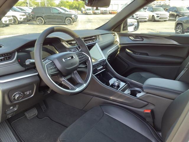 new 2025 Jeep Grand Cherokee car, priced at $45,201