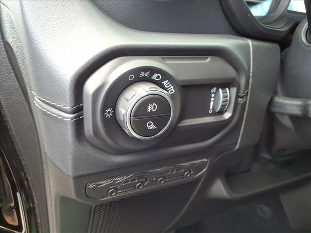 new 2025 Jeep Gladiator car, priced at $50,150
