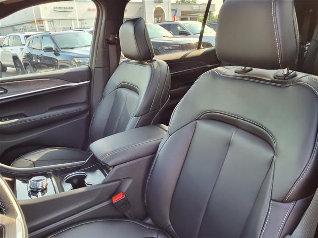 new 2025 Jeep Grand Cherokee L car, priced at $46,610