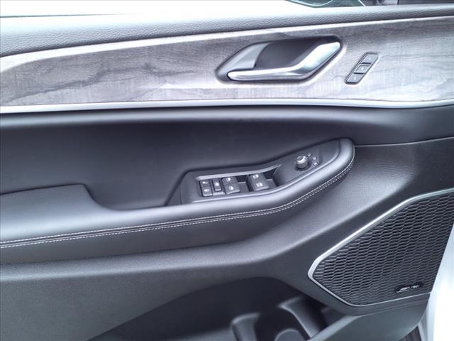 new 2025 Jeep Grand Cherokee car, priced at $49,775