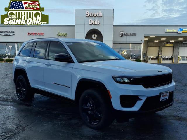 new 2025 Jeep Grand Cherokee car, priced at $43,002