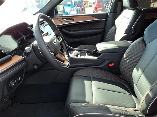 new 2025 Jeep Grand Cherokee car, priced at $59,346