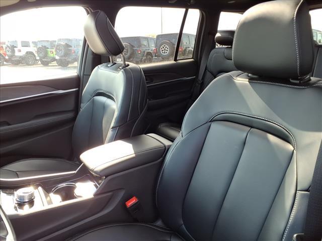 new 2025 Jeep Grand Cherokee car, priced at $47,462