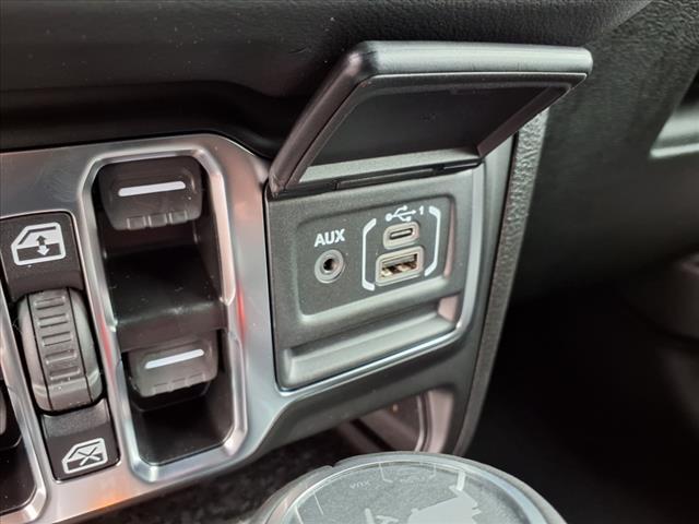 new 2025 Jeep Wrangler car, priced at $53,867